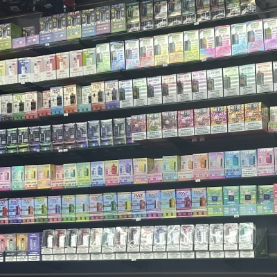 DISPOSABLE VAPES
